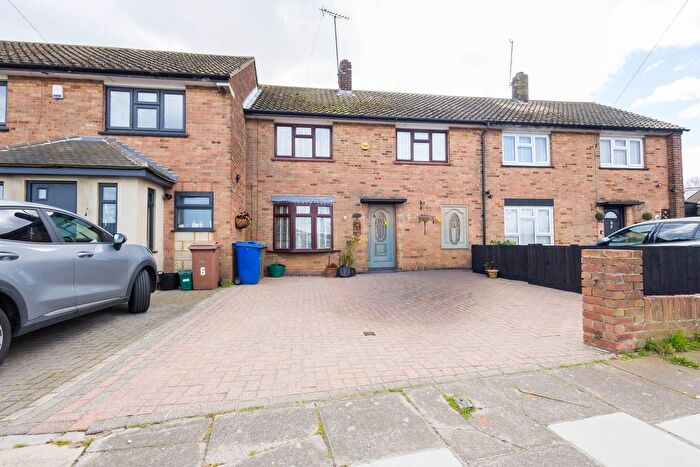 3 Bedroom Terraced House For Sale In Claudian Way, Grays, RM16