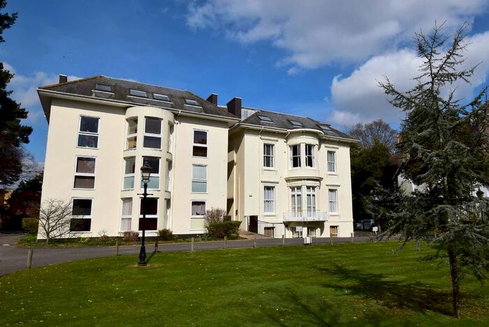 2 Bedroom Apartment To Rent In Lansdowne, BH1