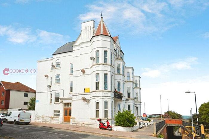 2 Bedroom Flat To Rent In Cleveland Court, Queens Parade, CT9