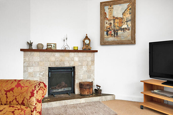 4 Bedroom Detached House For Sale In South Leatherhead, KT22