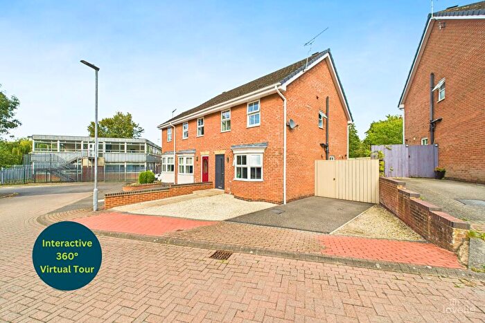 3 Bedroom Semi-Detached House For Sale In Nightingale Close, Barton-upon-Humber, North Lincolnshire, DN18