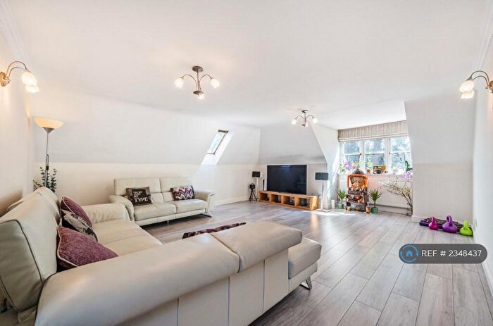2 Bedroom Penthouse To Rent In Arnwood, Winnersh, Wokingham, RG41