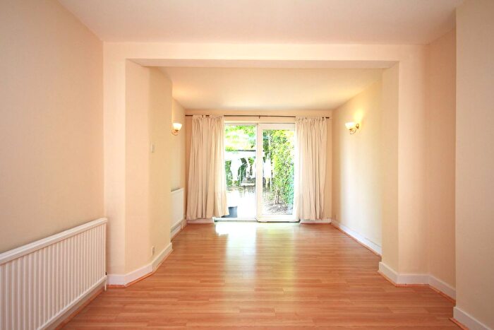 3 Bedroom Semi-Detached House To Rent In Weston Drive, Stanmore, HA7
