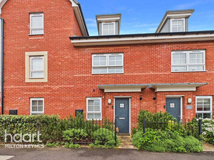 3 Bedroom Terraced House For Sale In Cicero Crescent, Milton Keynes, MK11