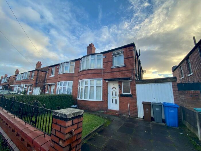 4 Bedroom House To Rent In Finchley Road, Fallowfield, M14