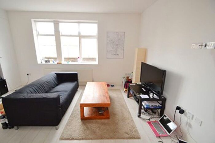 1 Bedroom Flat To Rent In Finchley Road, London, NW11