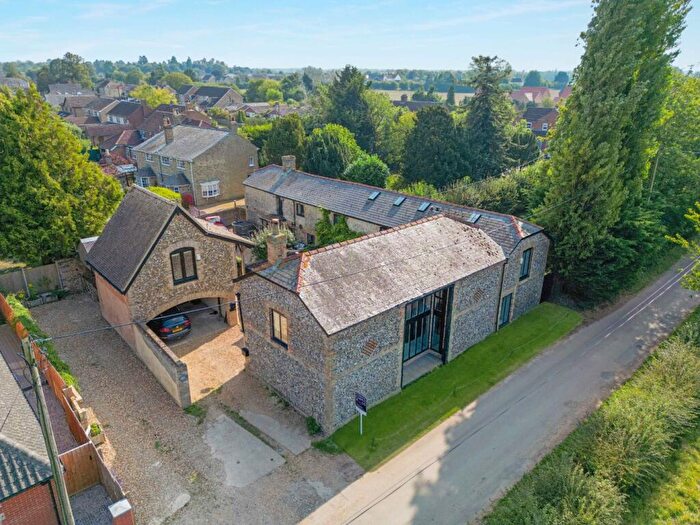 5 Bedroom Barn Conversion For Sale In Moor Road, Fordham, CB7
