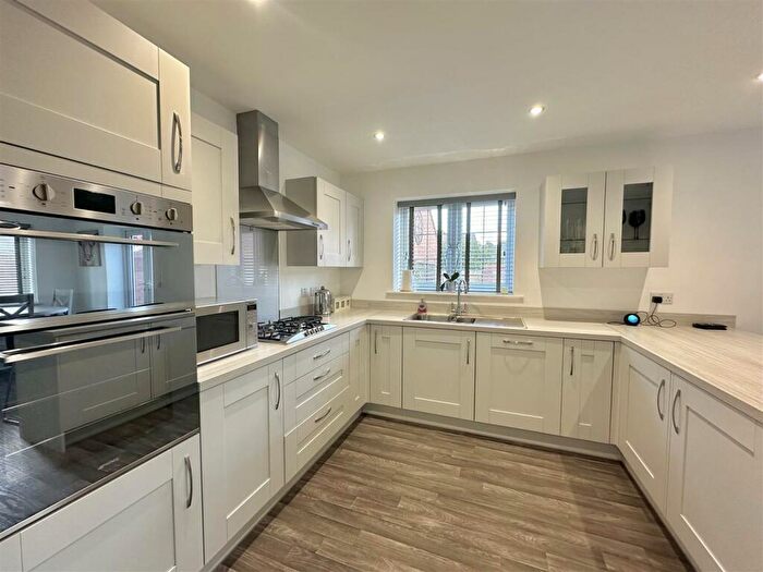 4 Bedroom Detached House To Rent In Pathfinder Way, Castle Donington, DE74