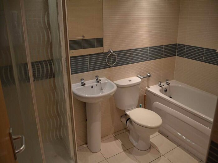 2 Bedroom Flat To Rent In Bedford Street, Roath, Cardiff, CF24