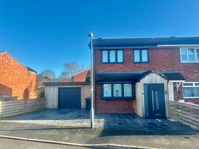 3 Bedroom Semi-Detached House To Rent In Sorrel Drive, Kingsbury, Kingsbury, B78