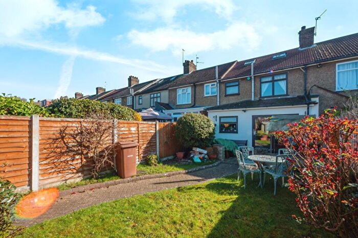 3 Bedroom Terraced House For Sale In Salisbury Road, Grays, RM17