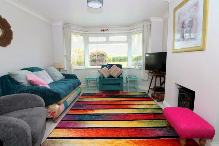 2 Bedroom Semi-Detached Bungalow For Sale In The Street, Woodnesborough, CT13