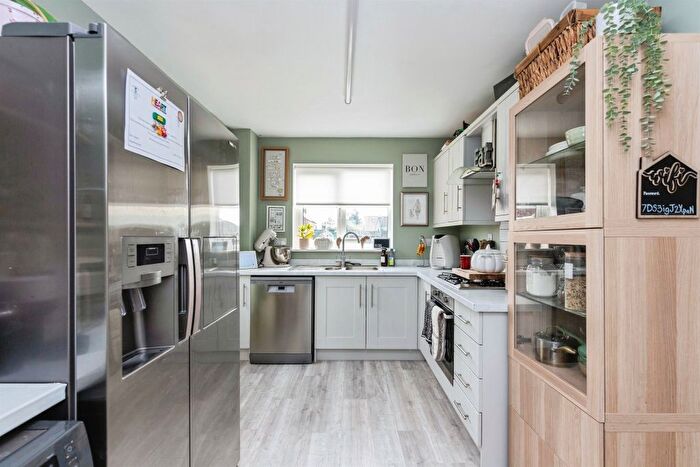 3 Bedroom Property To Rent In Sandpit Road, Peterborough, PE6