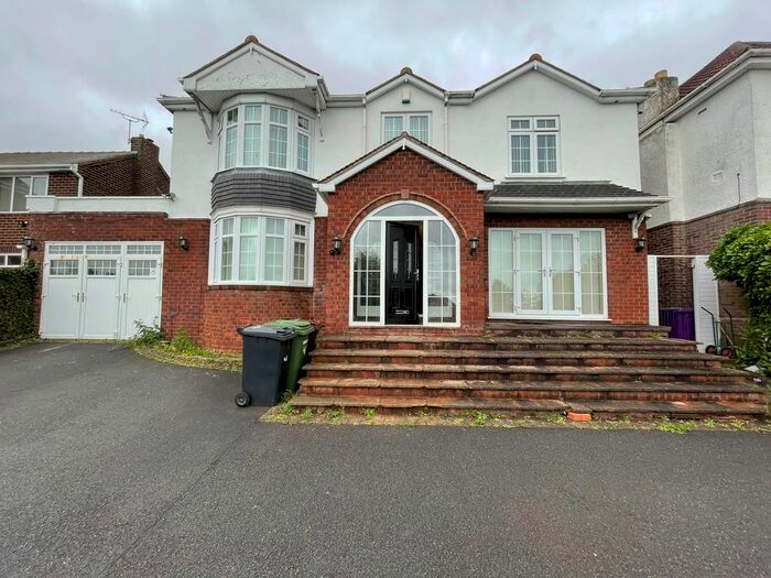 5 Bedroom Detached House To Rent In Goldthorn Avenue, Wolverhampton, WV4