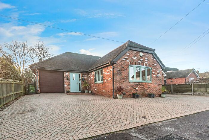 4 Bedroom Detached Bungalow For Sale In Newtown, Tadley, RG26