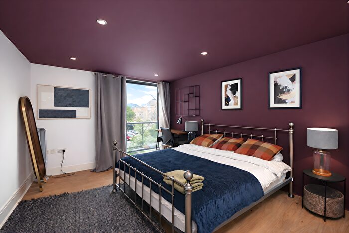 3 Bedroom Flat To Rent In Crews Street, London, E14