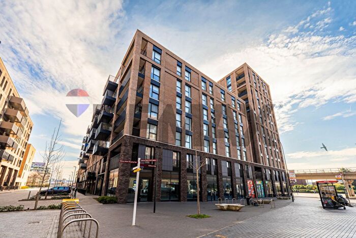 3 Bedroom Flat To Rent In Royal Quay Road, London, E16