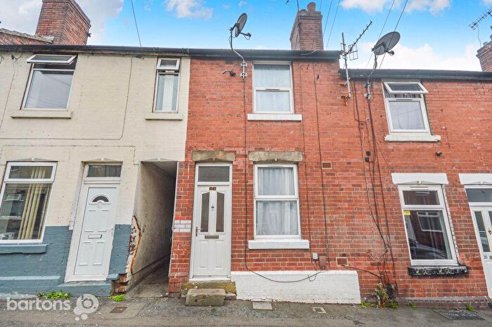2 Bedroom Terraced House For Sale In Cavendish Road, Holmes, Rotherham, S61