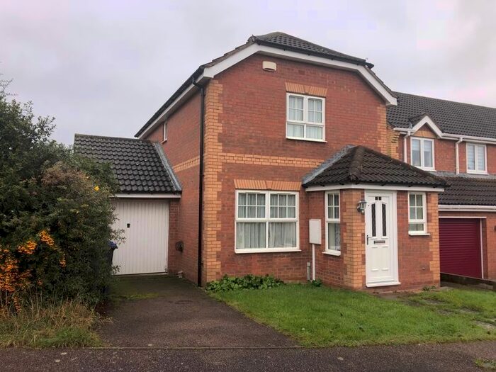3 Bedroom Detached House To Rent In Franklin Way, Daventry, NN11