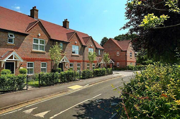 2 Bedroom Apartment For Sale In Hatch Lane, Windsor, SL4