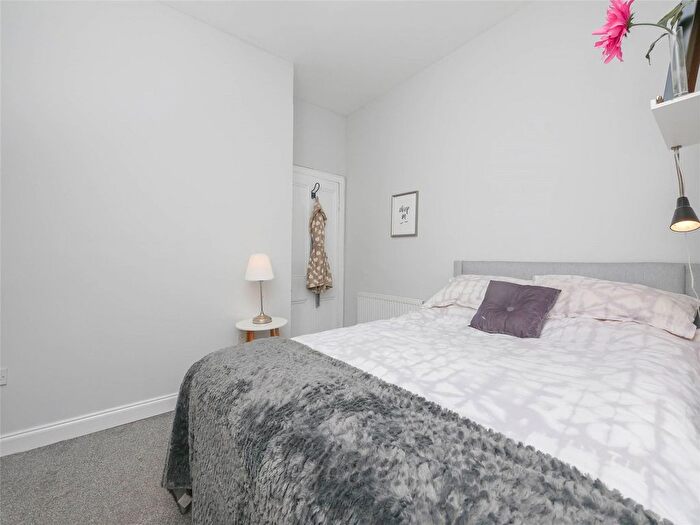 2 Bedroom Flat To Rent In Canon Street, Edinburgh, EH3