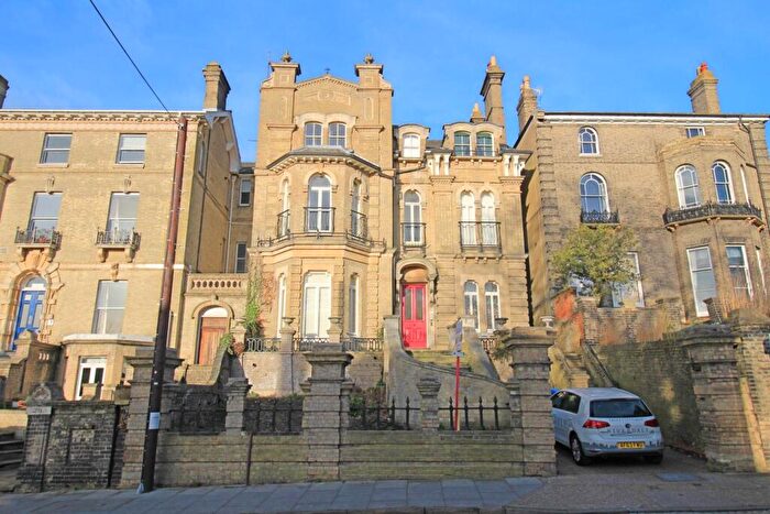 2 Bedroom Apartment To Rent In Fonnereau Road, Ipswich, IP1