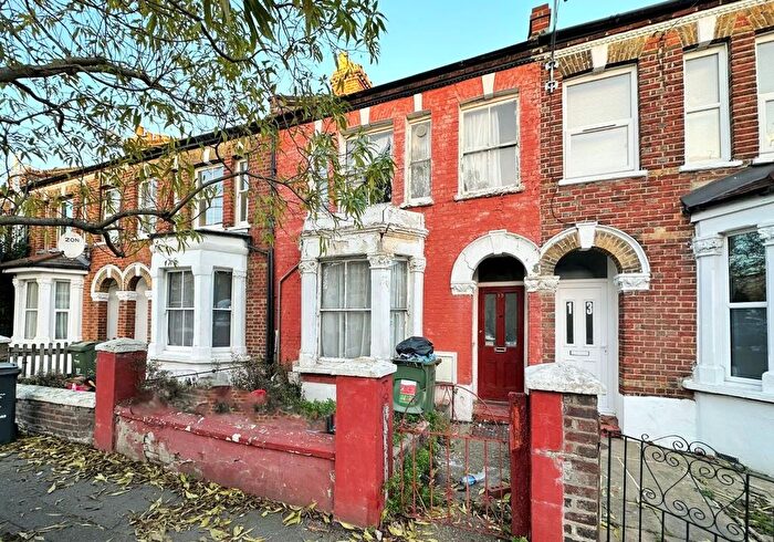 3 Bedroom Terraced House For Sale In Ellora Road, Streatham, London, SW16