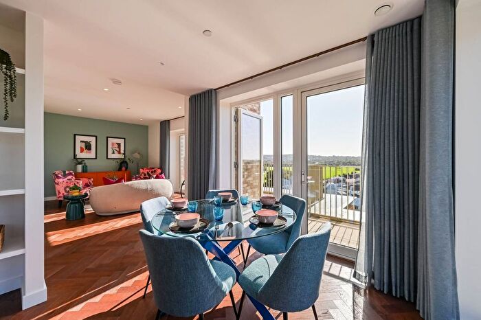 2 Bedroom Flat For Sale In Brent Cross Town, Brent Cross, NW2