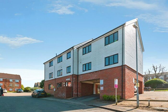 2 Bedroom Flat For Sale In Jutland Court, Braintree, CM7