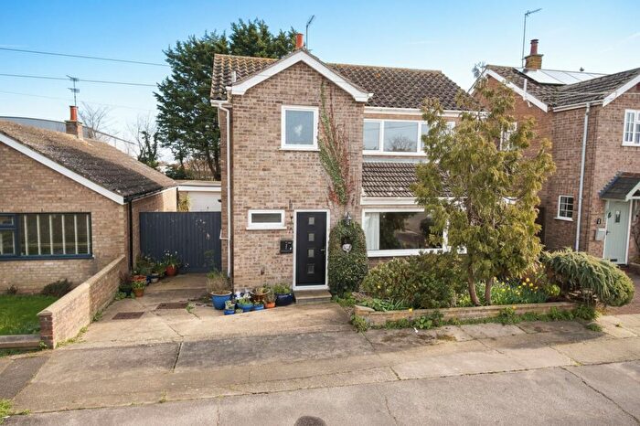 4 Bedroom Detached House For Sale In Speedwell Close, Lowestoft, NR33