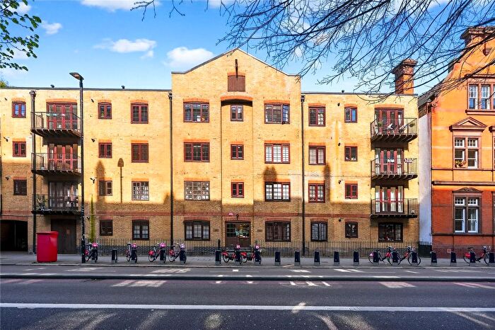 2 Bedroom Flat To Rent In Tooley Street, London, SE1