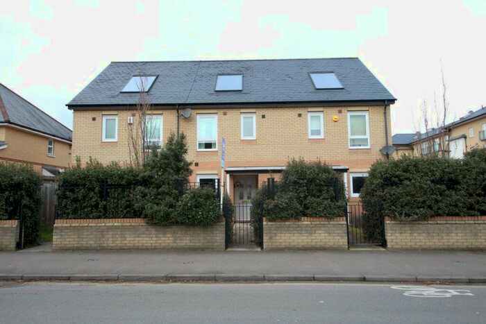 2 Bedroom House To Rent In Cromwell Road, CB1