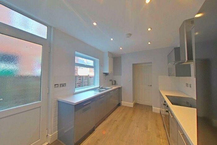 5 Bedroom House Of Multiple Occupation To Rent In Storer Road, Loughborough - Inc Bills, LE11