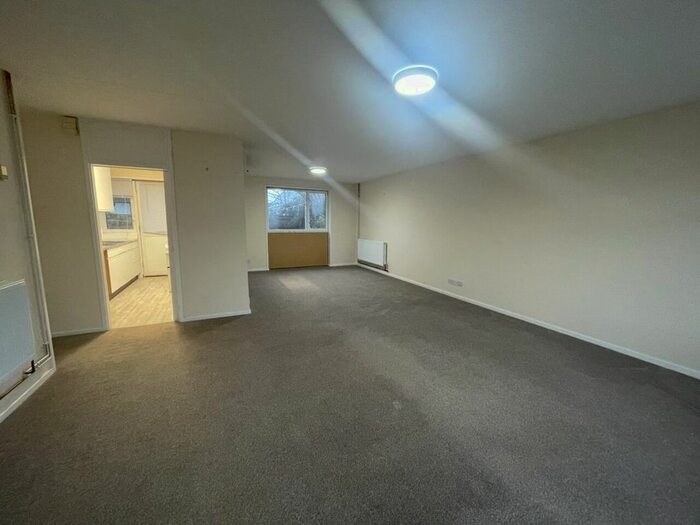 2 Bedroom Bungalow To Rent In Cheshire Drive, Upper Heyford, Oxfordshire, OX25