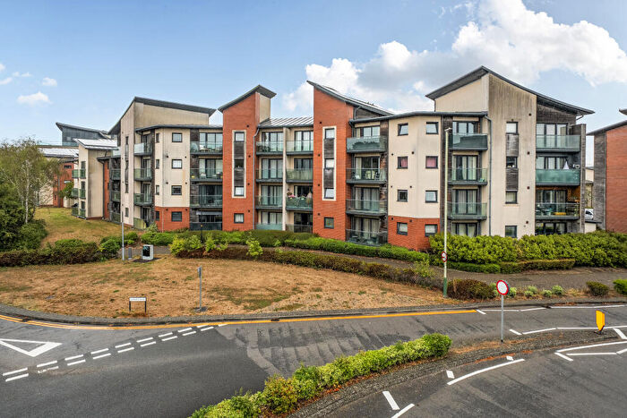 2 Bedroom Flat For Sale In Gosse Court, Marlborough Park, Swindon, SN3