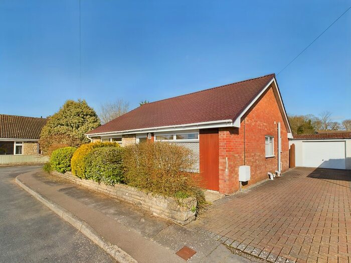 3 Bedroom Bungalow For Sale In Wirewood Close, Tutshill, Chepstow, Monmouthshire, NP16