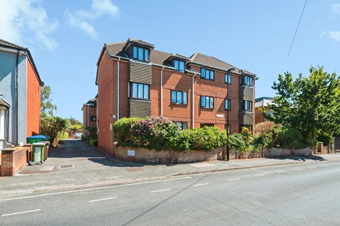 2 Bedroom Flat For Sale In Park Road, Southampton, SO15