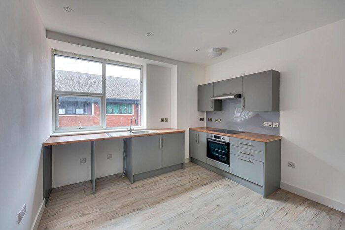 1 Bedroom Flat To Rent In Windsor Road, Trowbridge, BA14