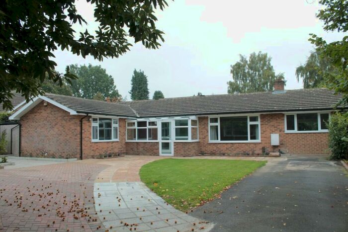 3 Bedroom Detached House To Rent In Blackborough Close, Reigate, RH2