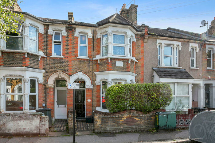 3 Bedroom Terraced House To Rent In Park Grove Road, Leytonstone, E11