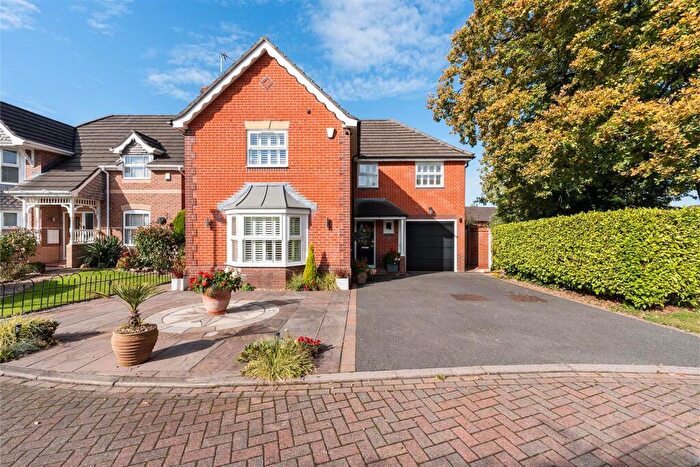 4 Bedroom House For Sale In Ripon Close, Macclesfield, SK10