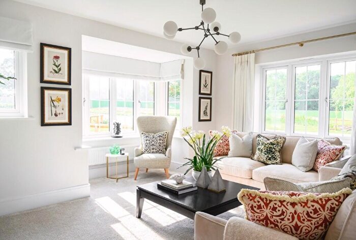 4 Bedroom Detached House For Sale In Hitches Lane, Crookham Village, Fleet, GU51