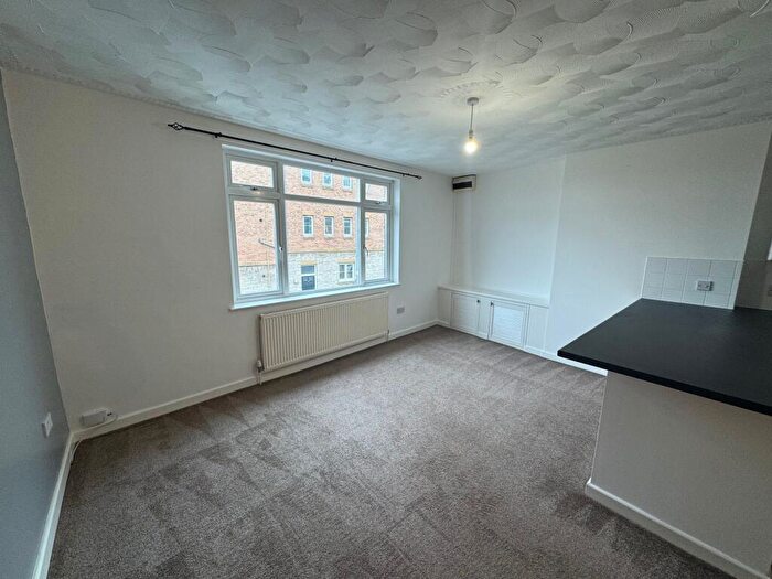 2 Bedroom Apartment To Rent In Main Street, Barry, CF63