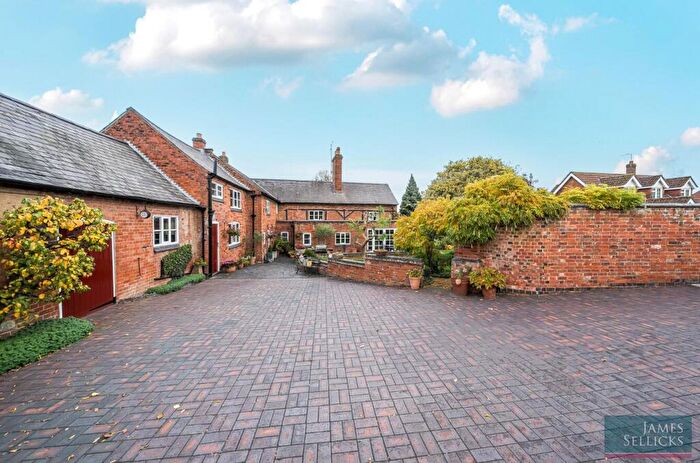 5 Bedroom Cottage For Sale In The Old House, Husbands Bosworth, LE17