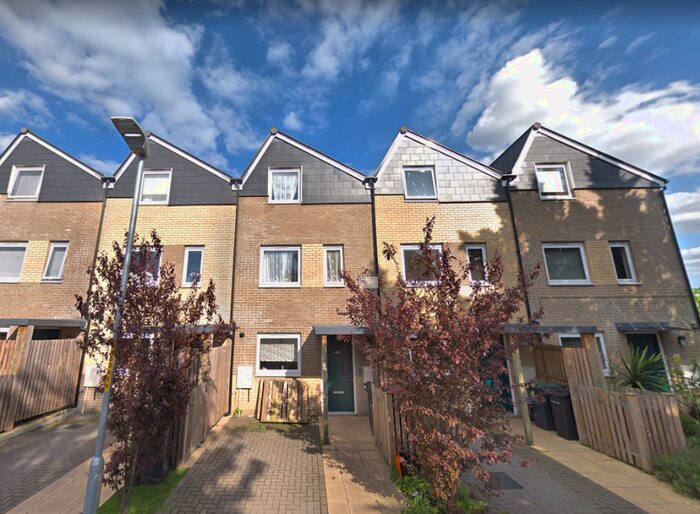 4 Bedroom Town House To Rent In Waterside, Gravesend, Kent, DA11