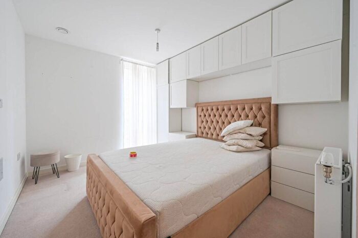 2 Bedroom Flat For Sale In Mahindra Way, , Royal Docks, London, E6