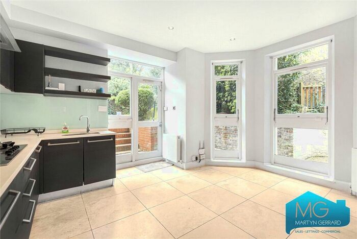 4 Bedroom Apartment To Rent In West Heath Road, Hampstead, London, NW3