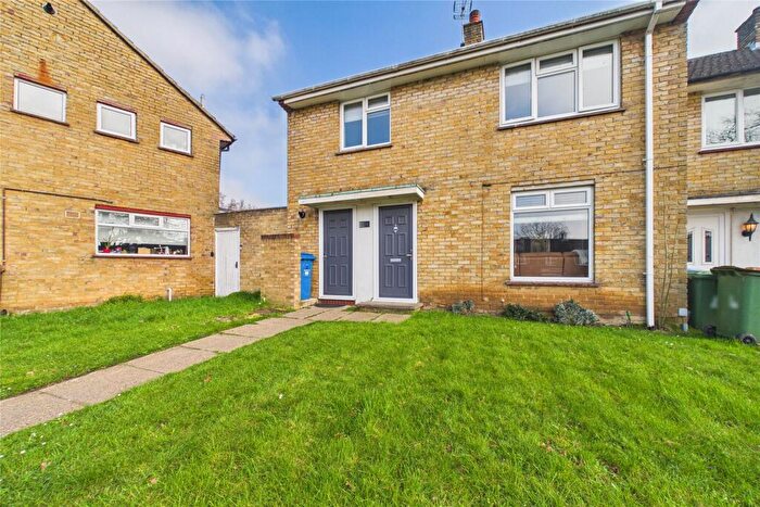 3 Bedroom Terraced House For Sale In Clayton Grove, Bracknell, Berkshire, RG12