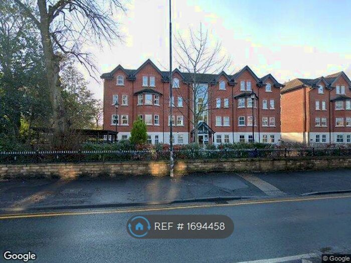 2 Bedroom Flat To Rent In Hampton House, Sale, M33