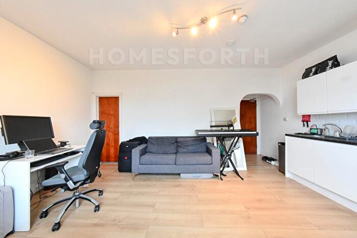 Studio To Rent In Parsifal Road, West Hampstead, NW6
